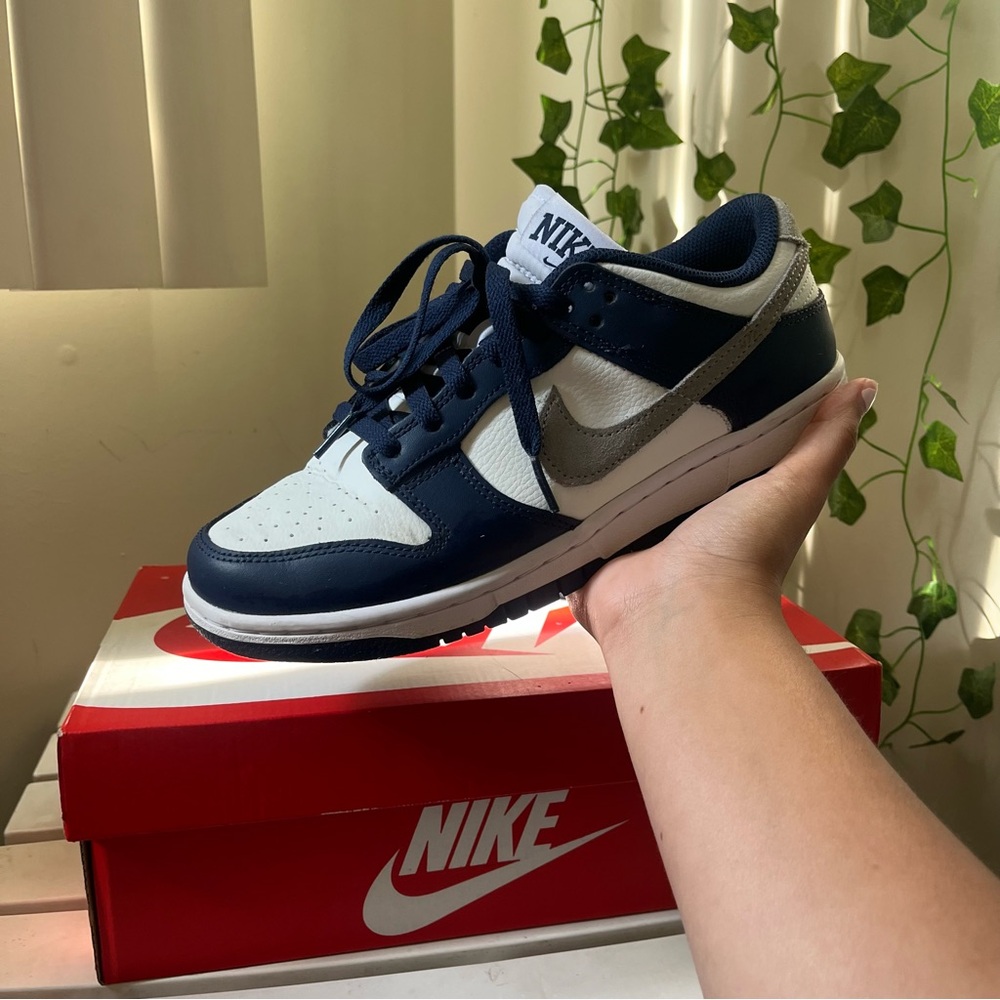 NIKE MIDNIGHT NAVY DUNKS